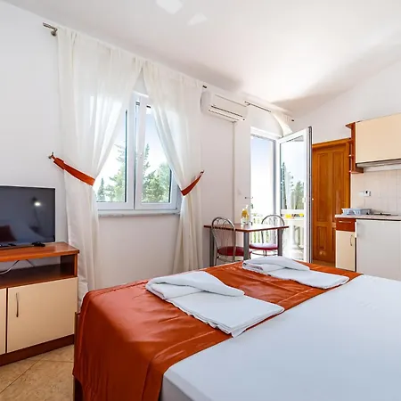 Apartments Prkacin 2 Starigrad Paklenica Exterior photo