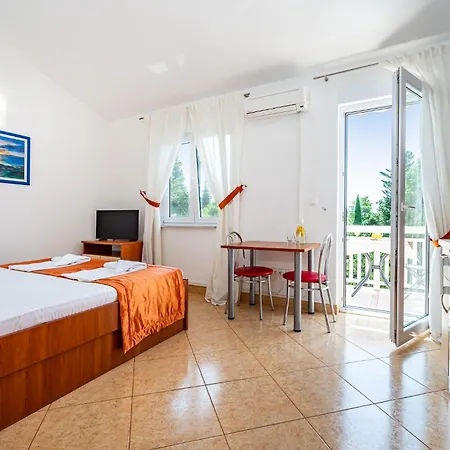 Apartments Prkacin 2 Starigrad Paklenica Exterior photo