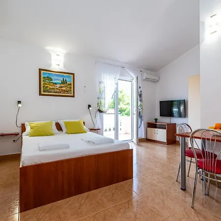 Apartments Prkacin 2 Starigrad Paklenica Exterior photo