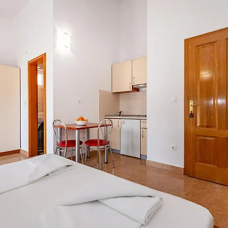 Apartments Prkacin 2 Starigrad Paklenica Exterior photo