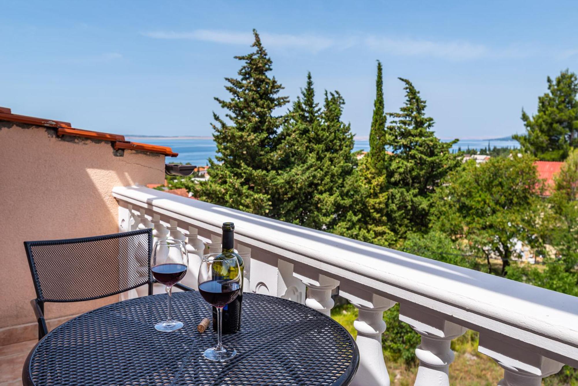 Prkacin 2 Apartment Starigrad Paklenica