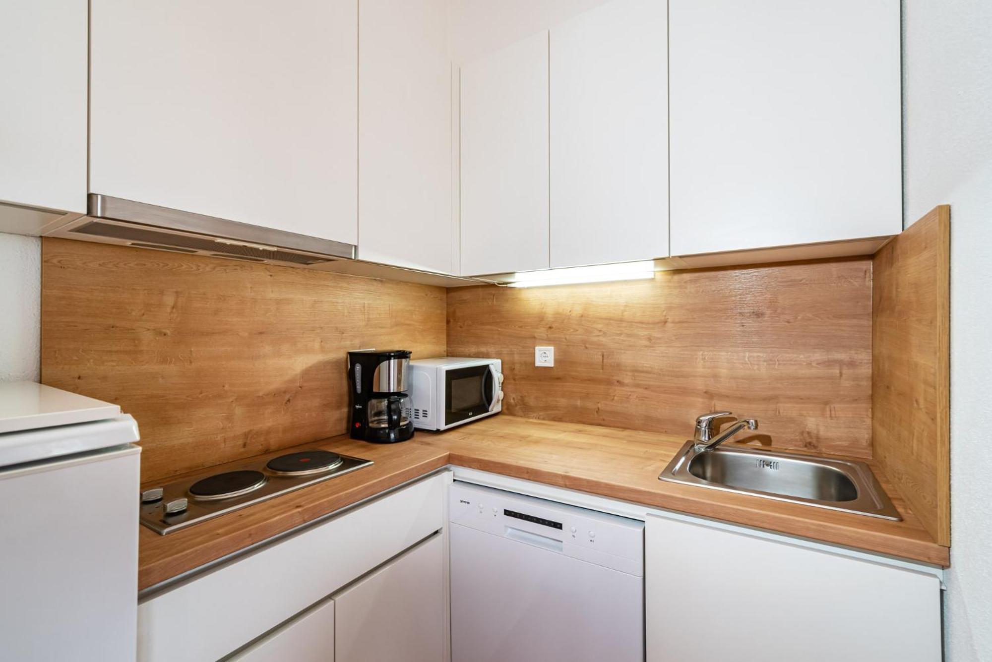 Prkacin 2 Apartment Starigrad Paklenica